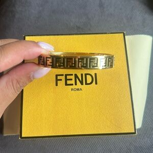 💯 Authentic gently used Fendi Brass FF bangle black size M